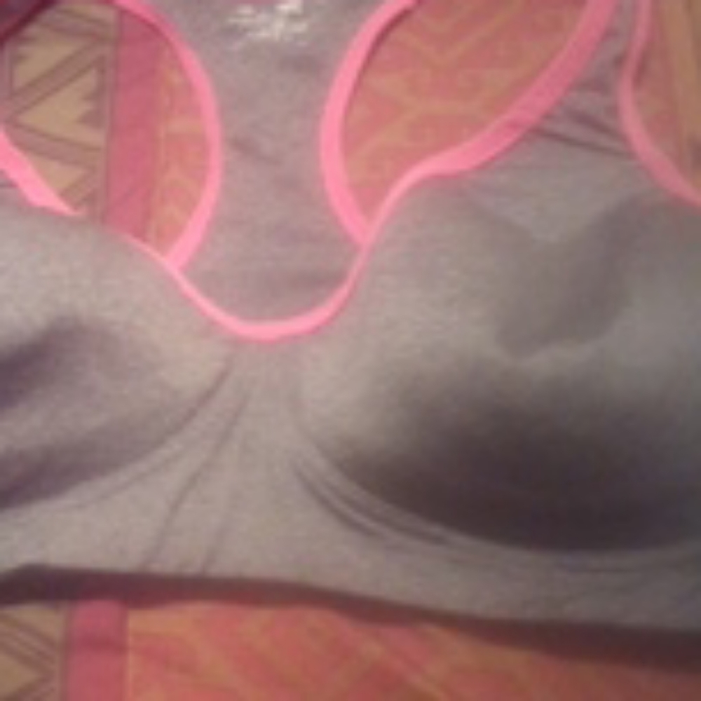 Sports bra